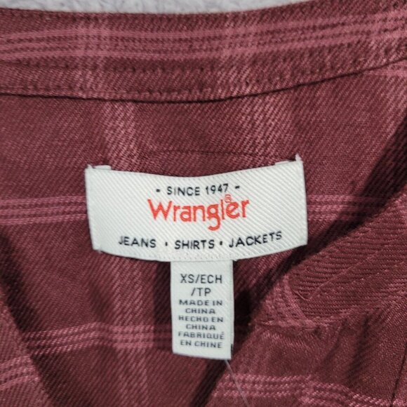 NEW Wrangler Womens XS Plaid V-Neck Button-Front Sleeves Burgundy Lightweight - Picture 6 of 9
